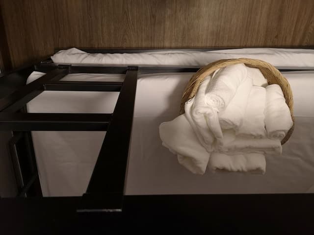 Standard Townhome, Non Smoking, Shared Bathroom