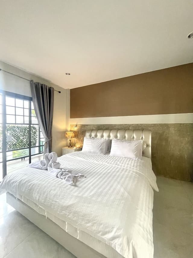 Deluxe Room, 1 King Bed, Non Smoking