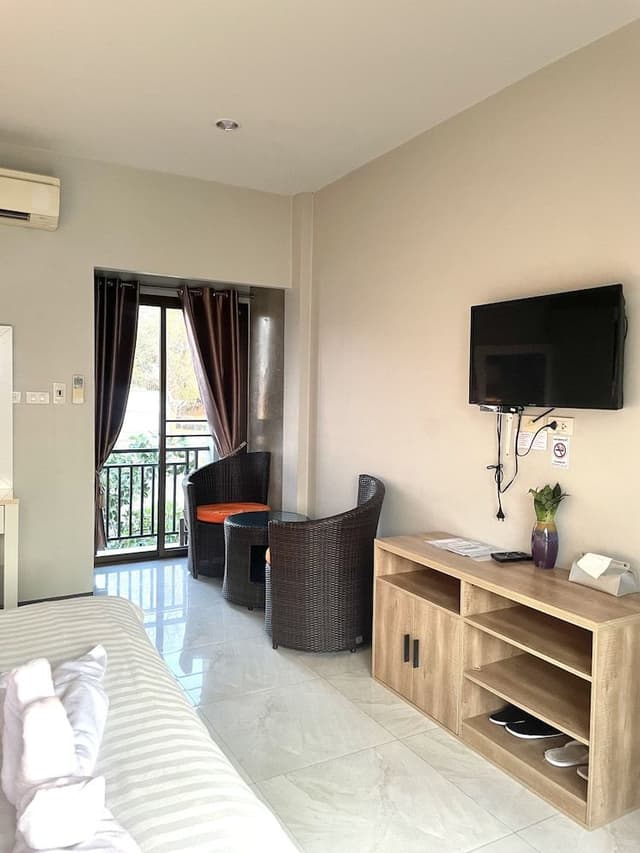 Deluxe Room, 1 King Bed, Non Smoking