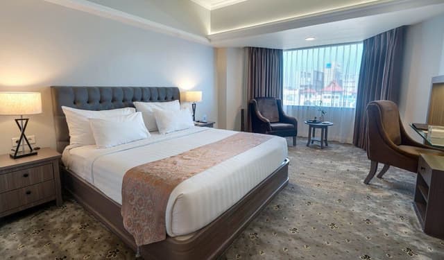 Deluxe King Room
