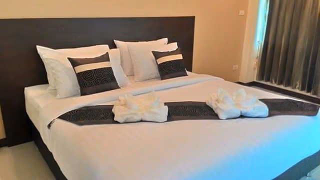 Double Room, 1 King Bed