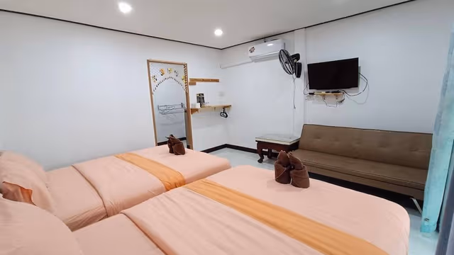 Room, 2 Queen Beds, City View