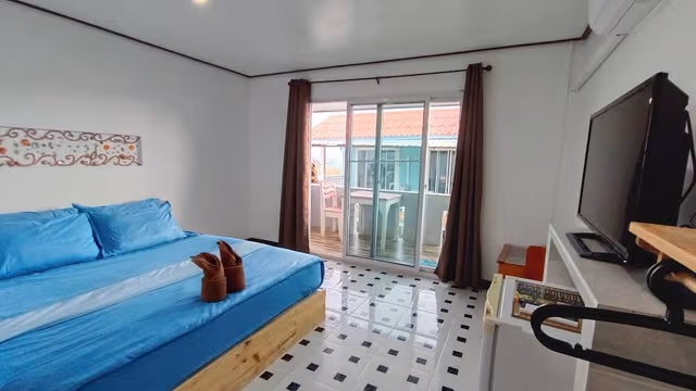 Basic Room, 1 King Bed, Air conditioning