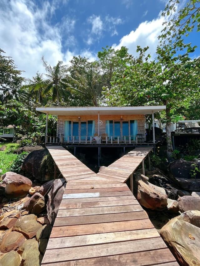 Air-con Bungalow Beach View