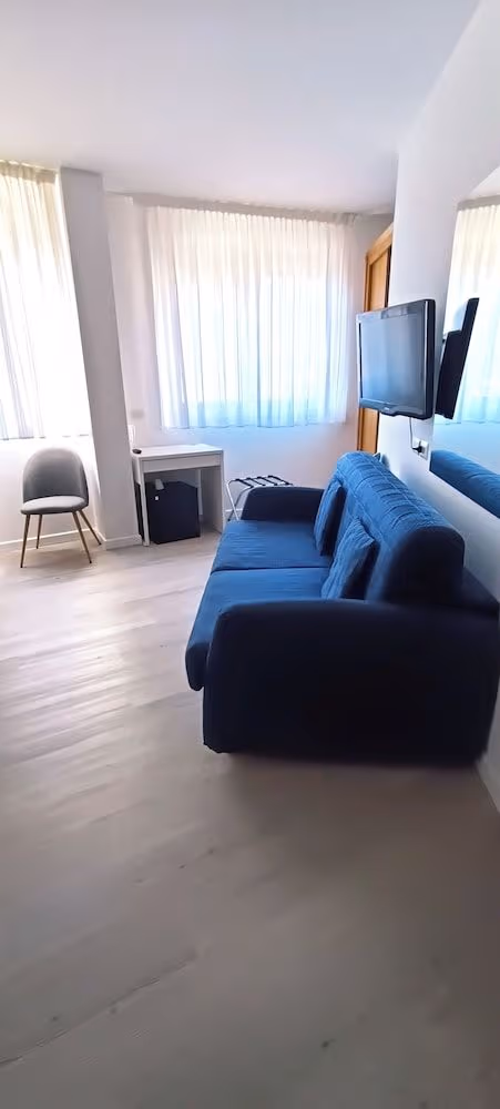 Family Room, 2 Bedrooms
