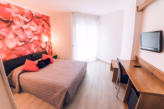 Design Double Room, 1 Queen Bed, Balcony
