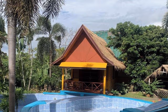 Bungalow (Fan Room)
