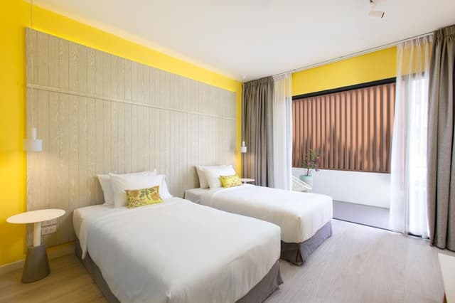 Superior Twin Room with Pool Access