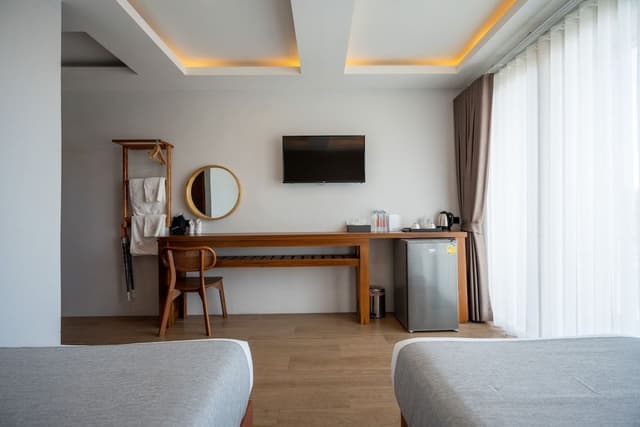 Deluxe Twin Room, Poolside