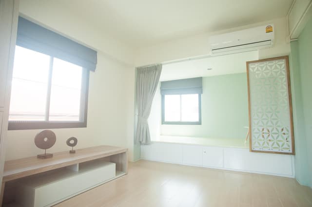 Dormitory with Single Bed - Female Only