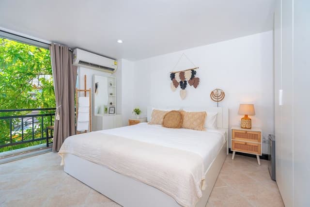 King Room with Balcony
