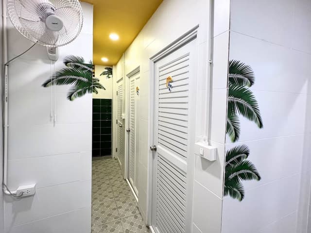 6 Bed Mixed Dormitory