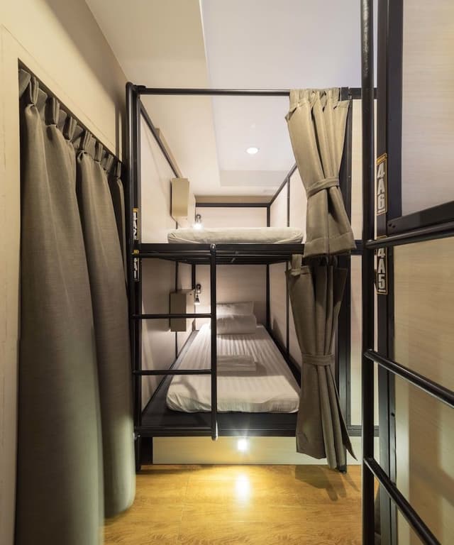 Mixed Dormitory 6 Bed