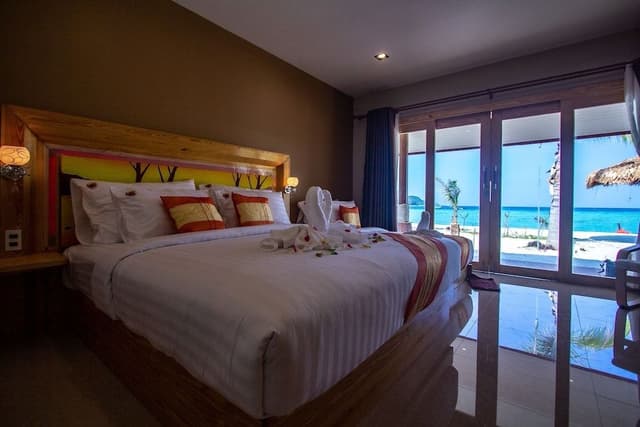 Deluxe Beachfront