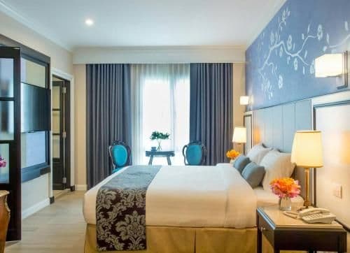Deluxe King Bed
