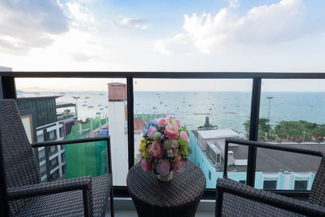 Deluxe Ocean View, Balcony