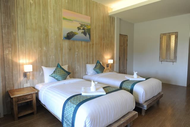 Standard Twin Room