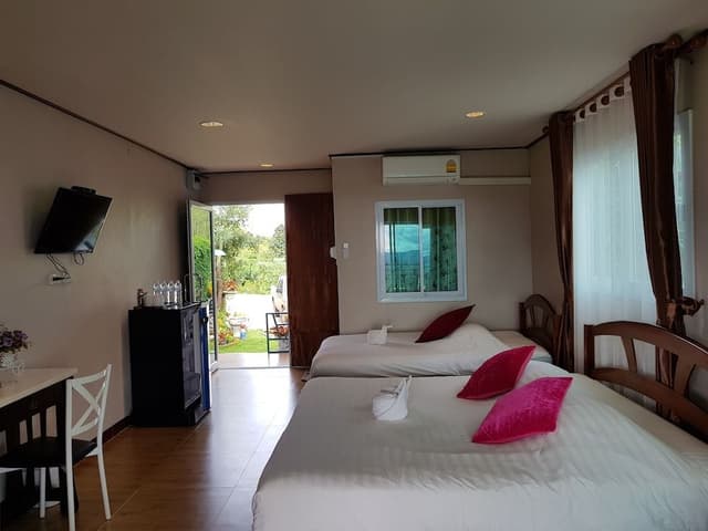 Deluxe Double Room, Non Smoking, Mountain View