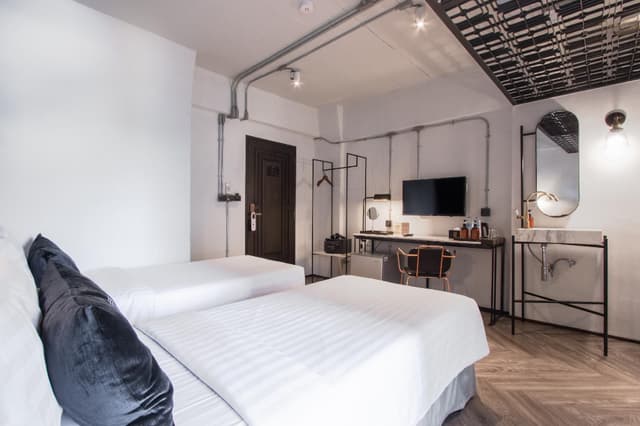 Standard Twin Room