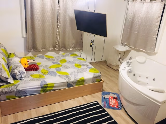 Honeymoon Suite, 1 Queen Bed, Jetted Tub