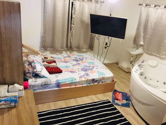 Honeymoon Suite, 1 Queen Bed, Jetted Tub