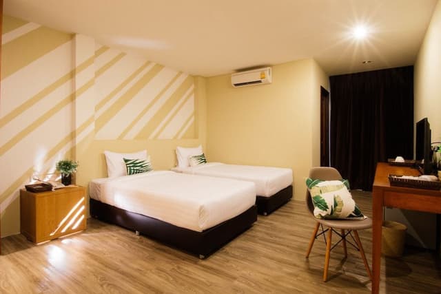 Deluxe Double or Twin with Pool View