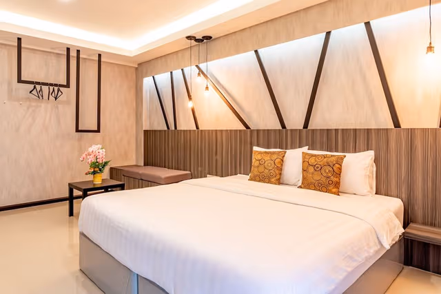 Suite, 1 King Bed with Sofa bed