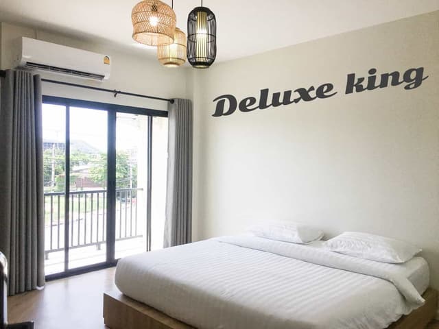 Deluxe King