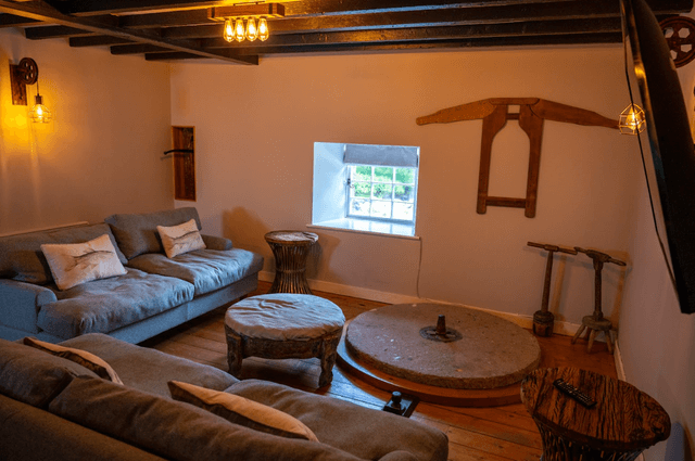 Suite (Mill House)
