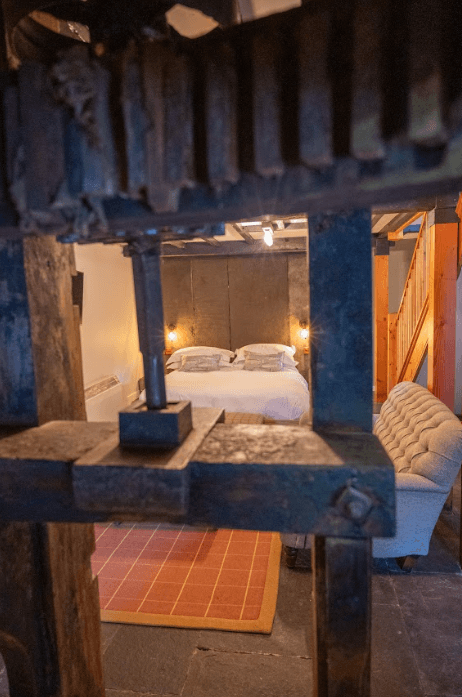 Suite (Mill House)