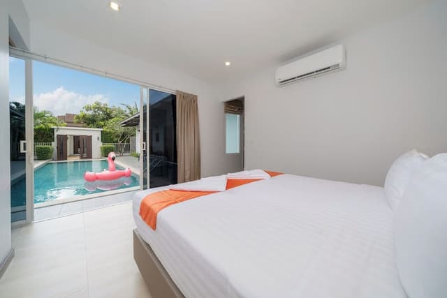 One Bedroom Suite Pool Access