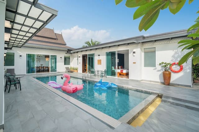 Four Bedrooms Pool Villa
