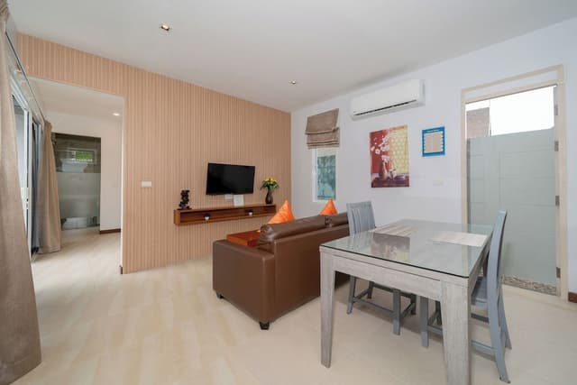 One Bedroom Suite Pool Access