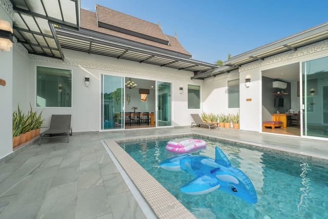 Four Bedrooms Pool Villa