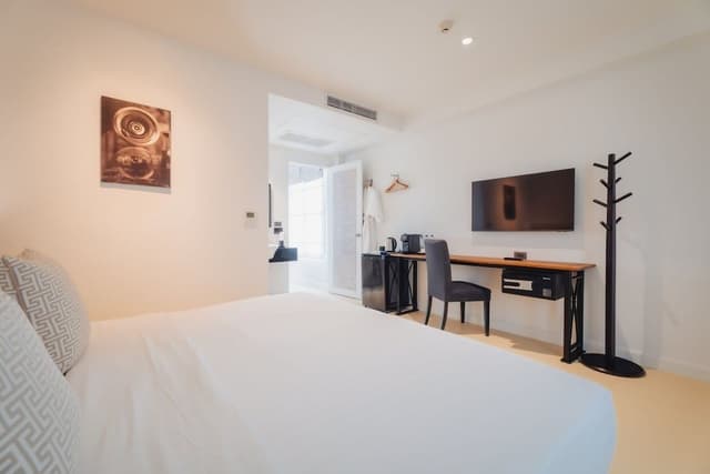 Honeymoon Room