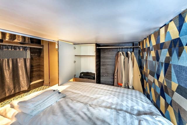 12-Bed Mixed Dormitory