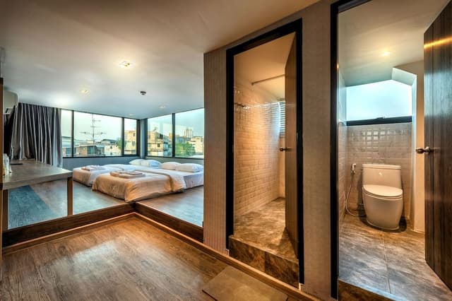 Family Room, Private Bathroom