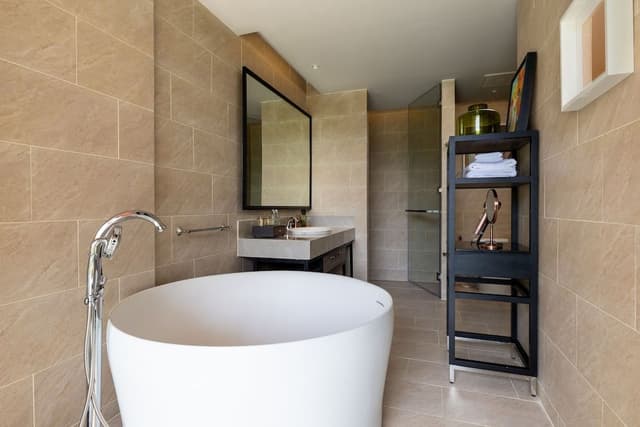 Mountain View Pool Suite