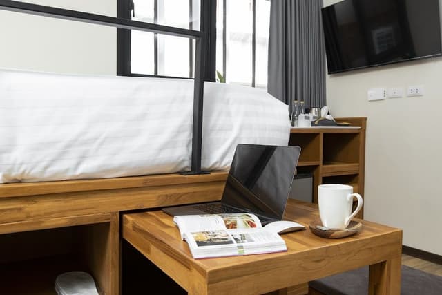Design Room, 1 Queen Bed, Non Smoking, City View