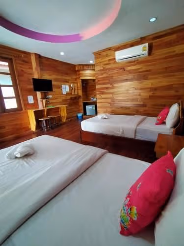 Standard Twin Room
