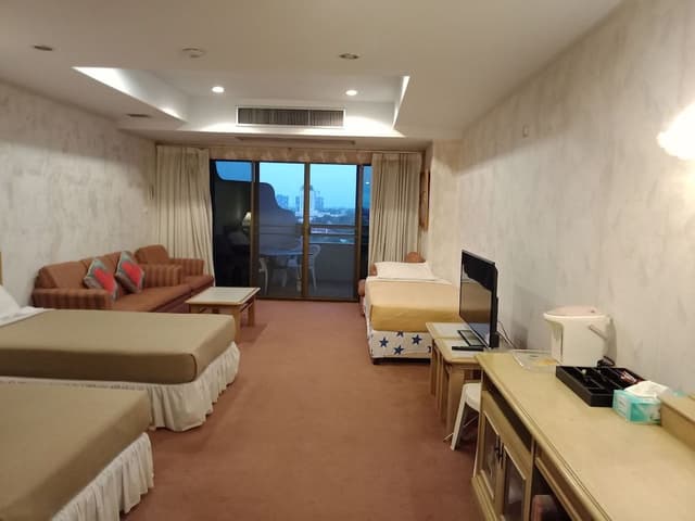 Studio Room
