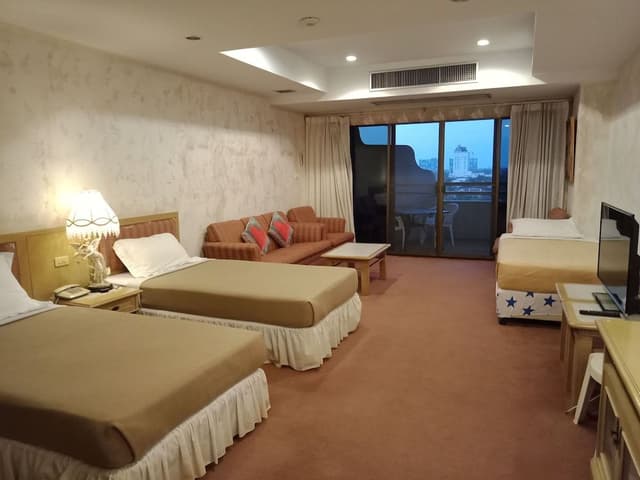 Studio Room
