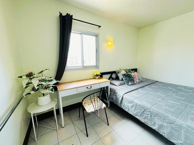 Studio Room