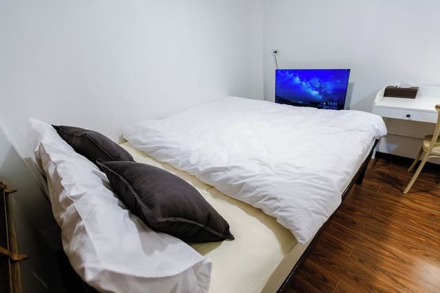 Superior Single Room, 1 King Bed, Non Smoking, Ensuite