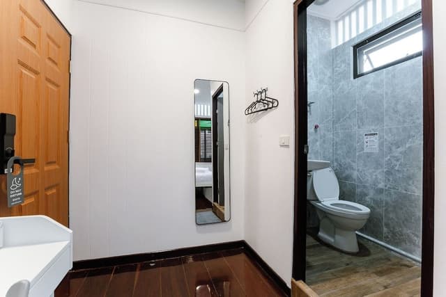 Superior Single Room, 1 King Bed, Non Smoking, Ensuite