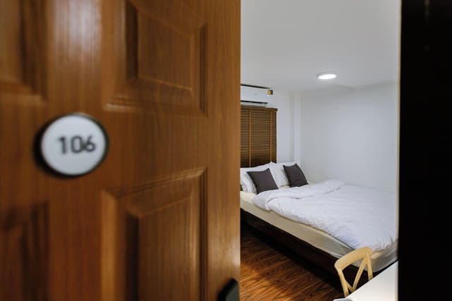 Superior Single Room, 1 King Bed, Non Smoking, Ensuite