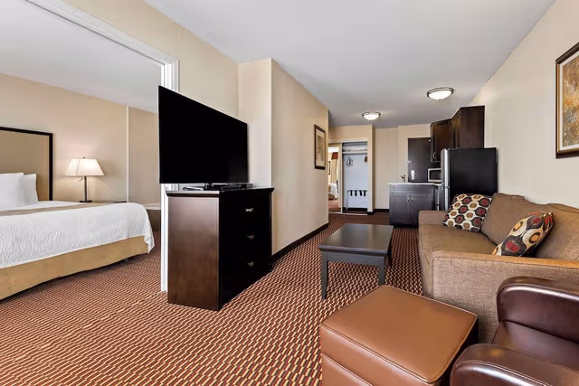 Suite, 1 King Bed, Non Smoking, Jetted Tub