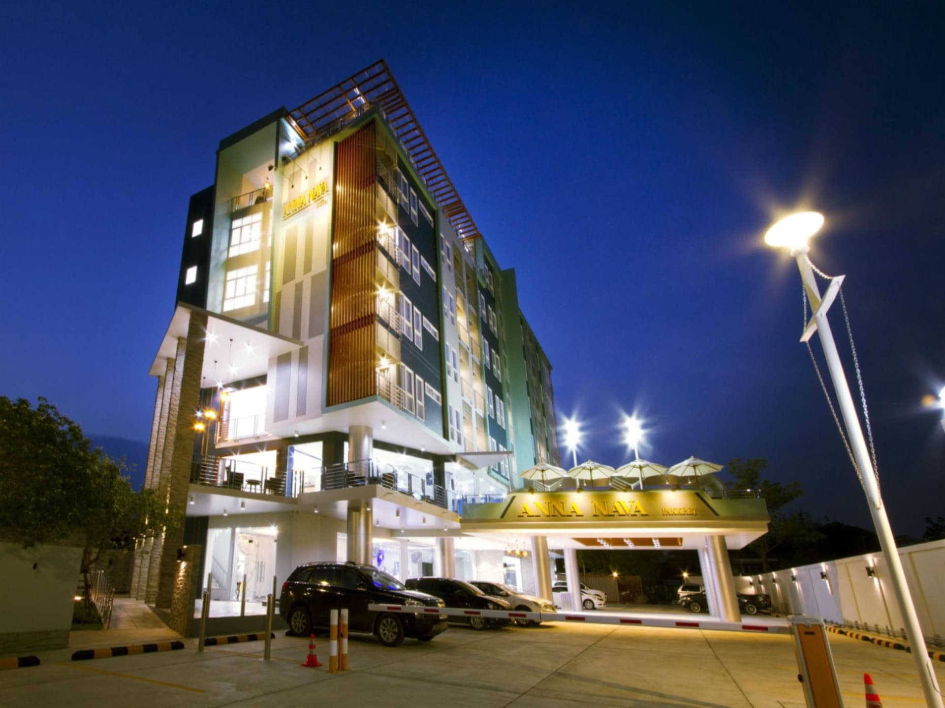 Anna-Nava Pakkret Hotel