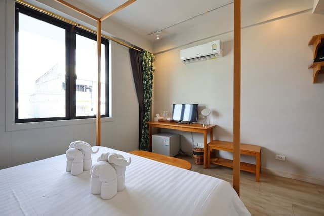 Double Room, 1 Queen Bed, Non Smoking, City View