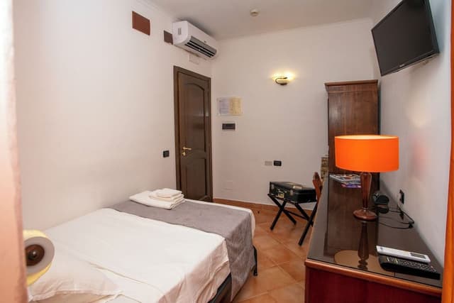 Single Room